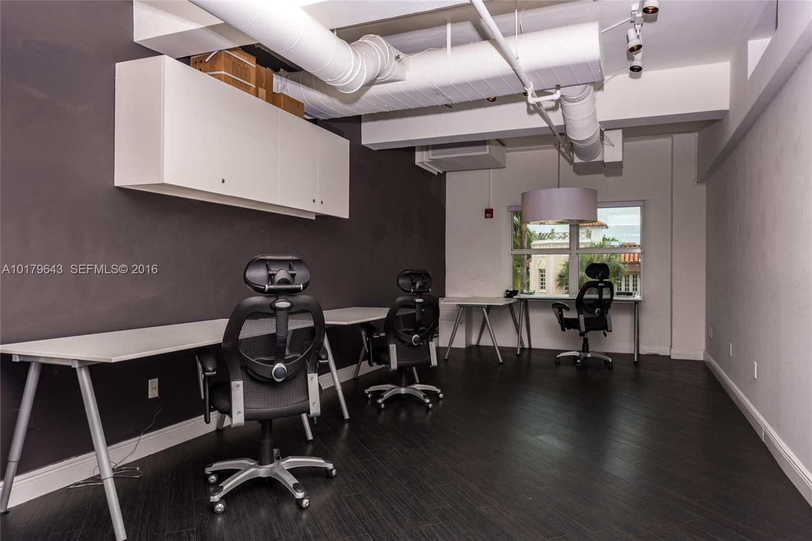605 Lincoln Rd 210
