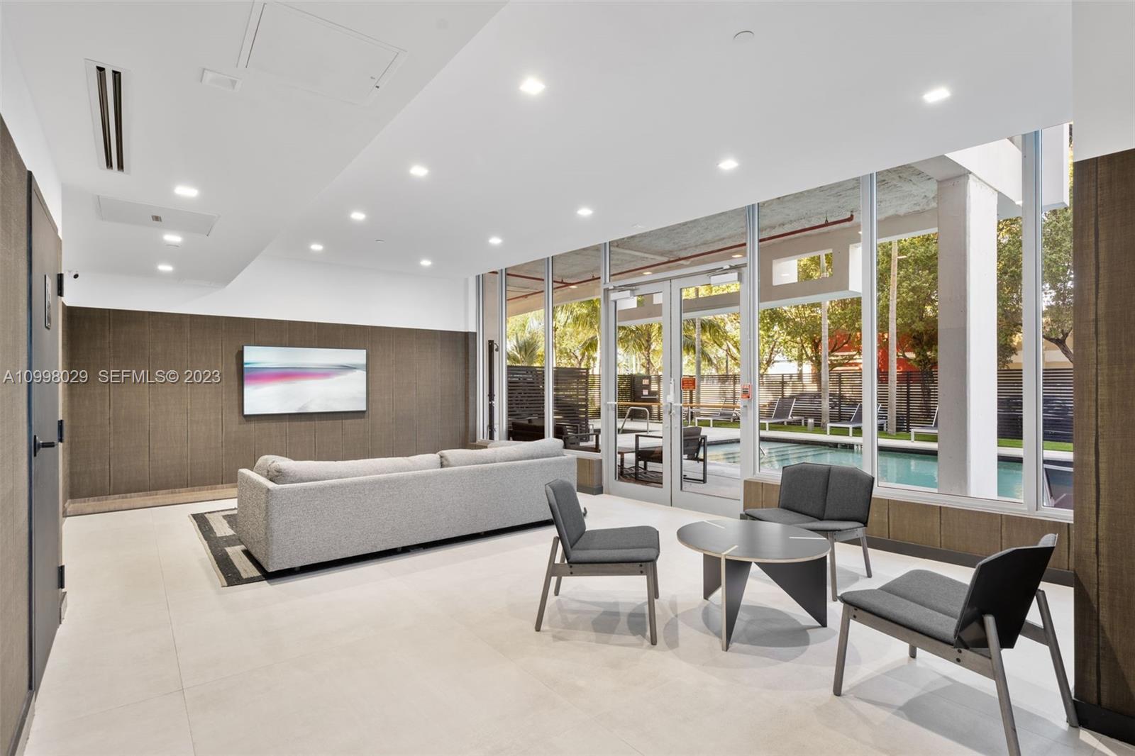 13800 Highland Drive