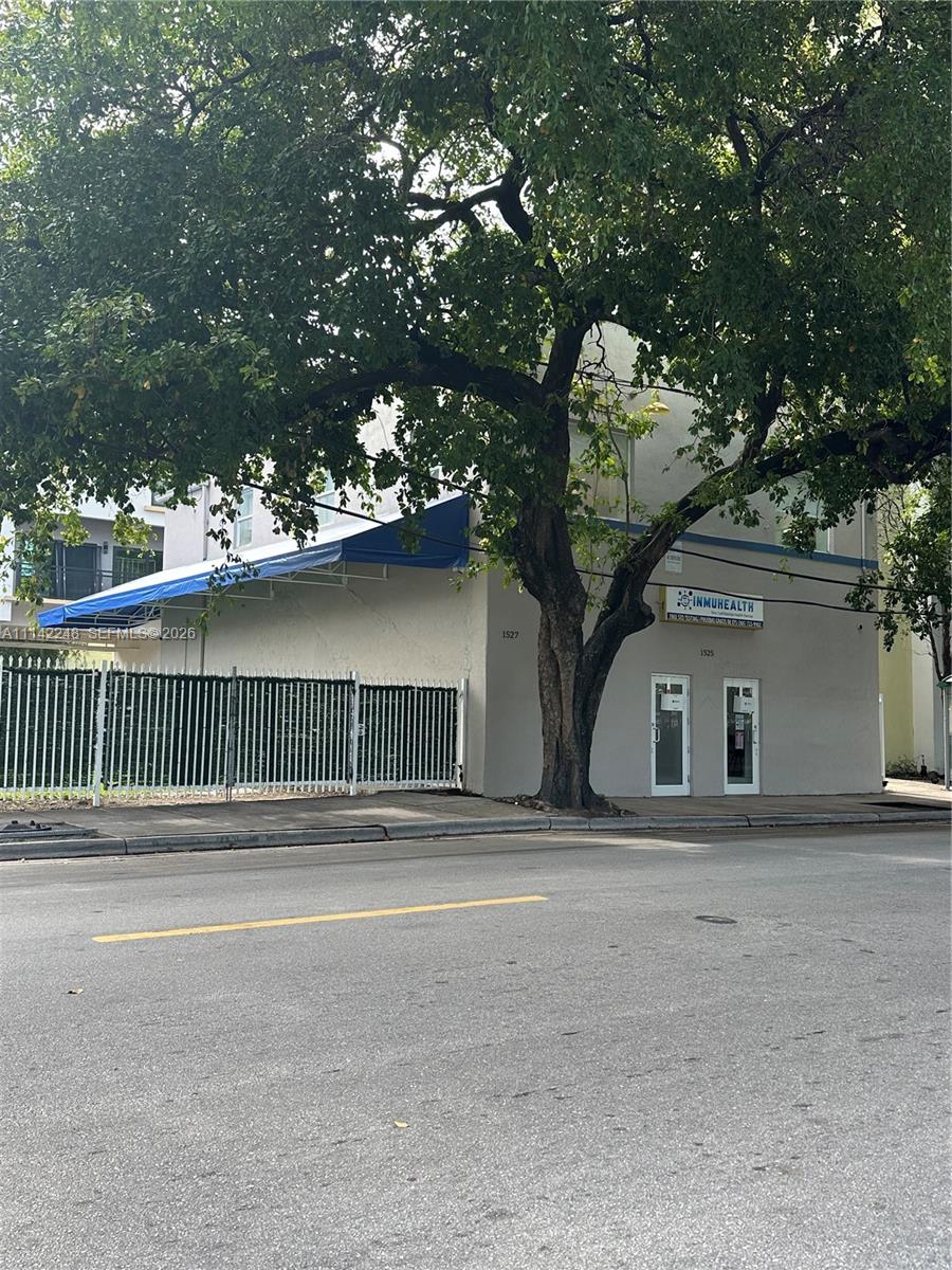 1525-27 NW 3rd Avenue