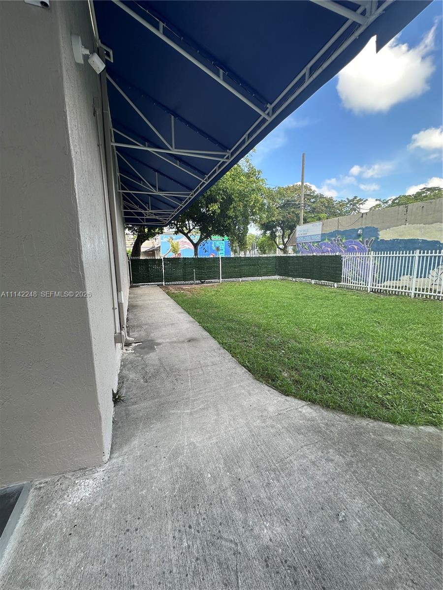1525-27 NW 3rd Avenue