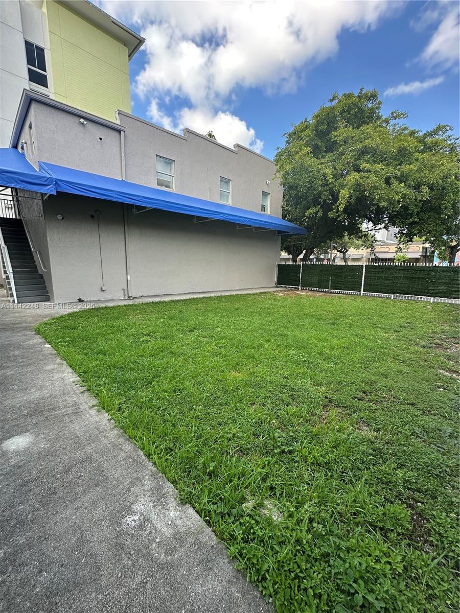 1525-27 NW 3rd Avenue