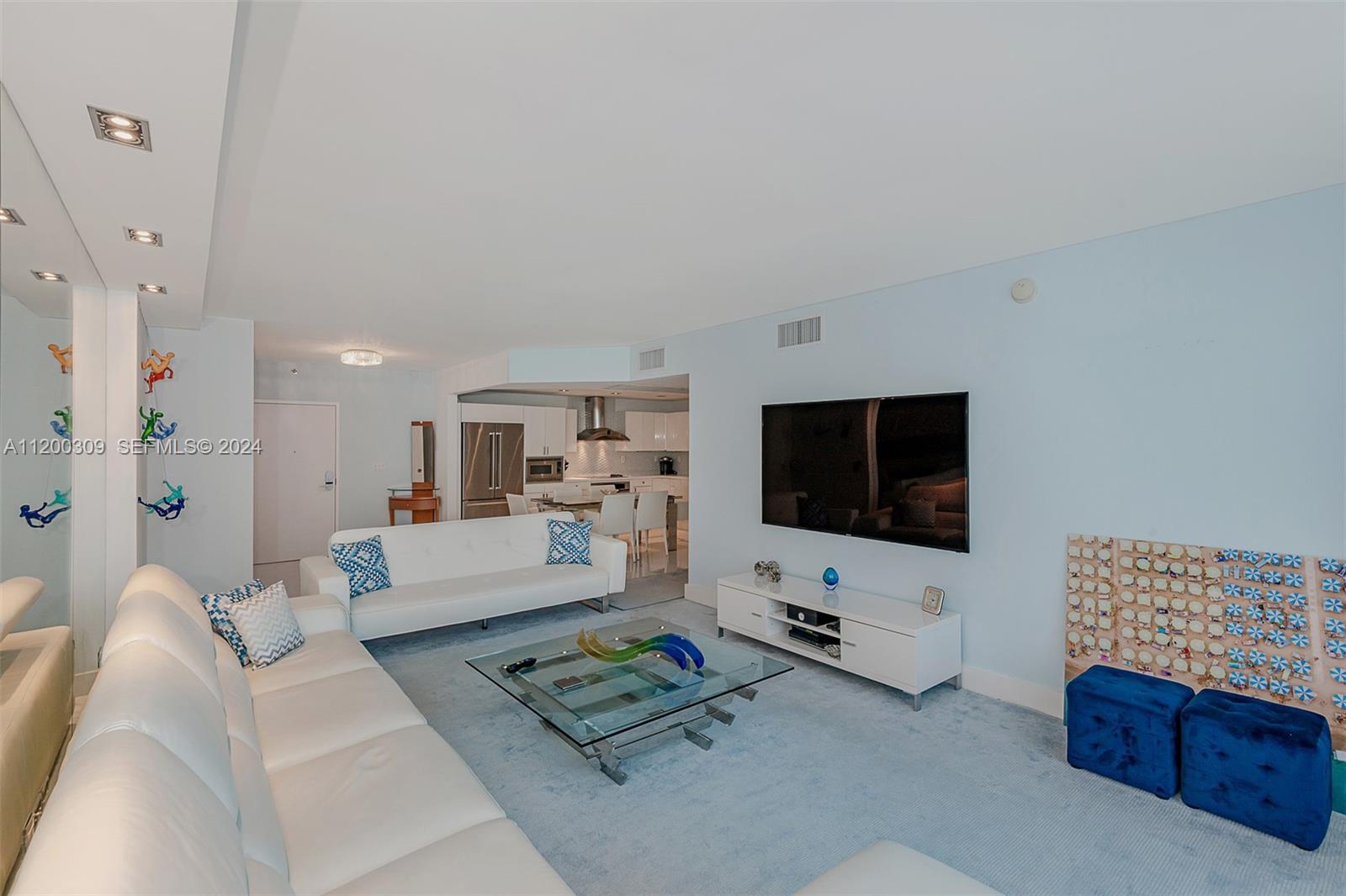 2301 Collins Avenue
