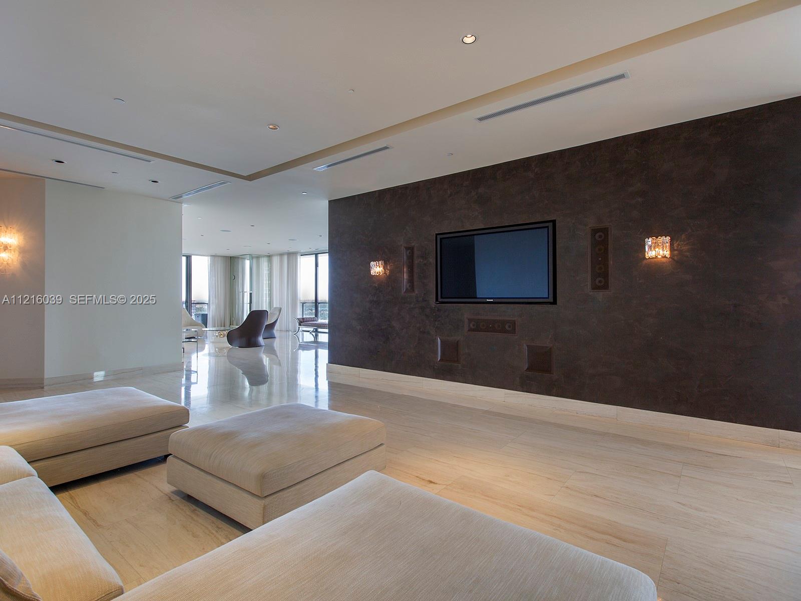 800 S Pointe Drive
