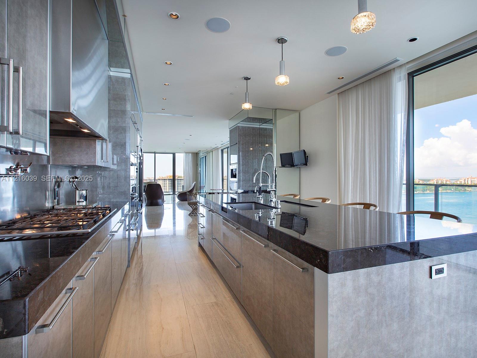 800 S Pointe Drive