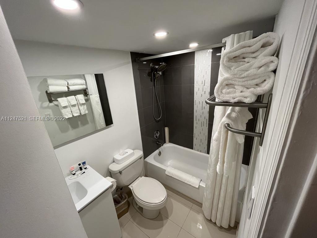 19201 Collins Avenue