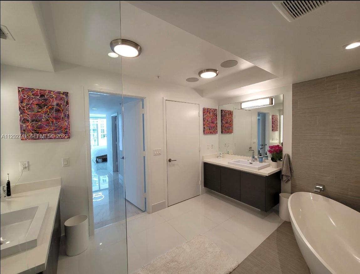 300 Sunny Isles Boulevard
