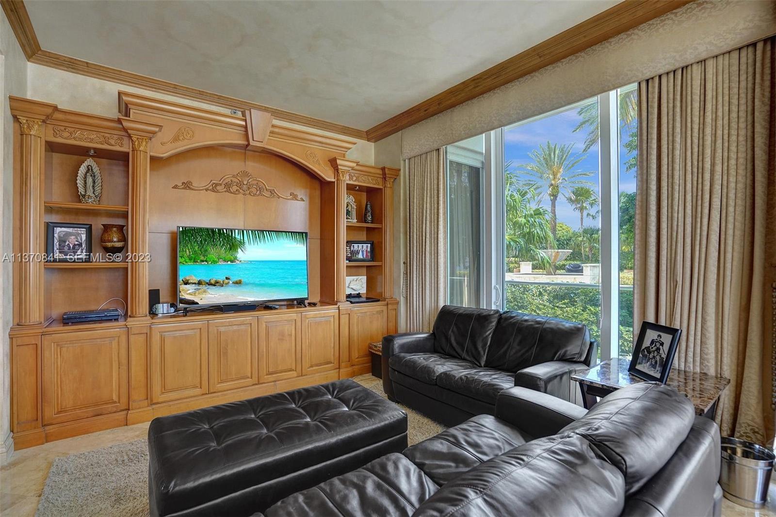 2600 Island Boulevard