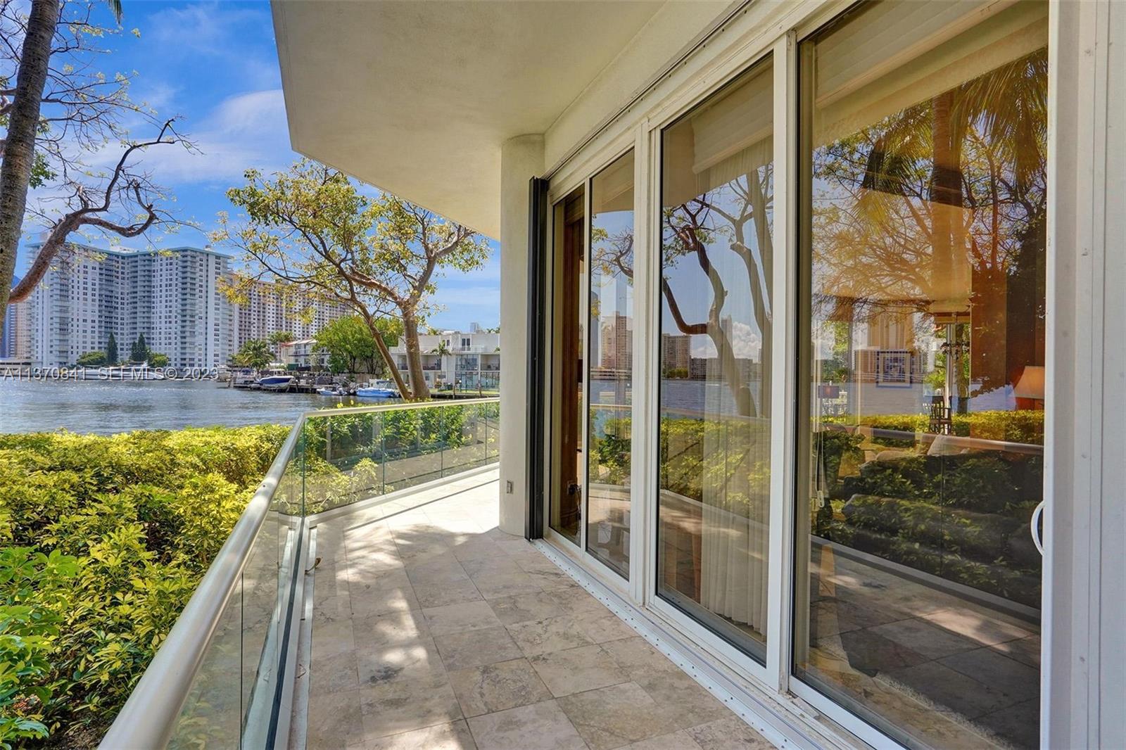 2600 Island Boulevard