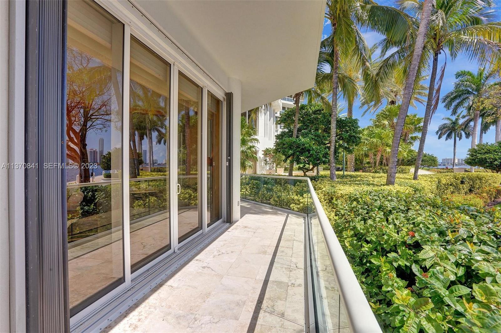 2600 Island Boulevard