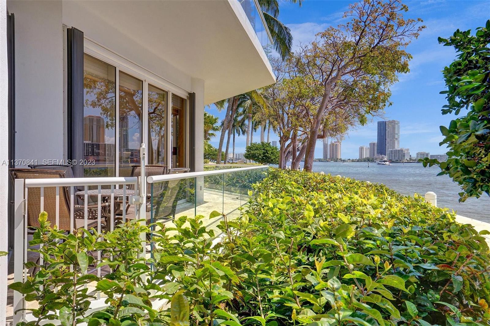 2600 Island Boulevard