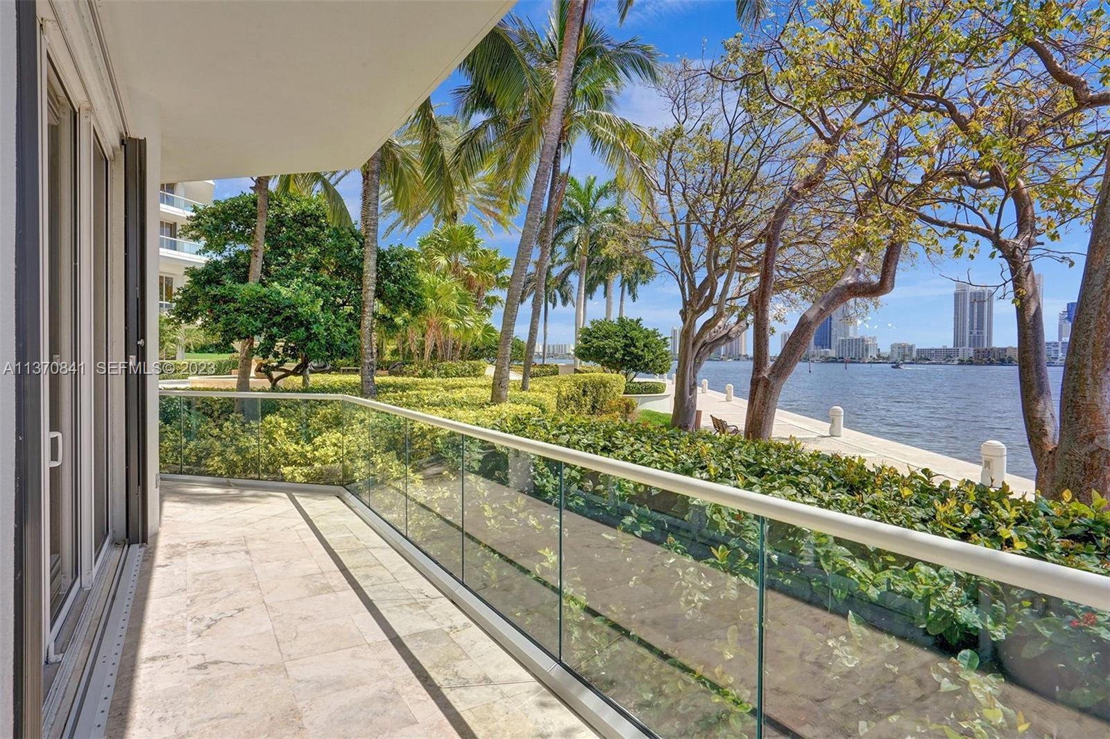 2600 Island Boulevard