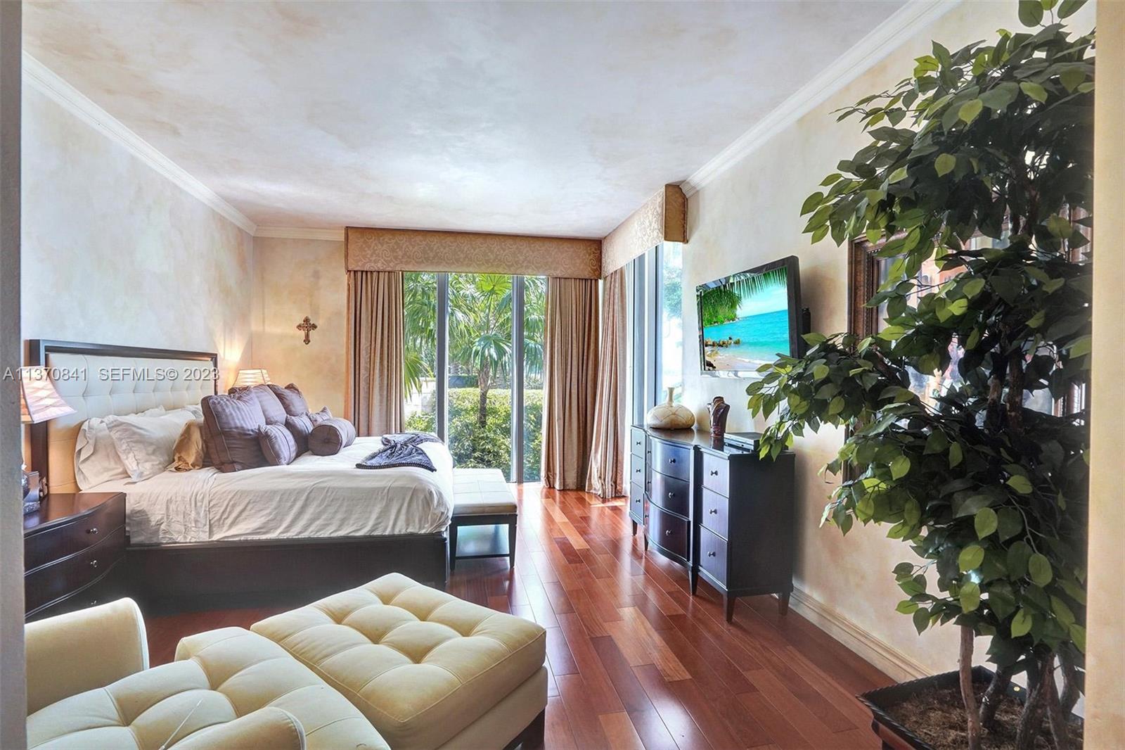 2600 Island Boulevard