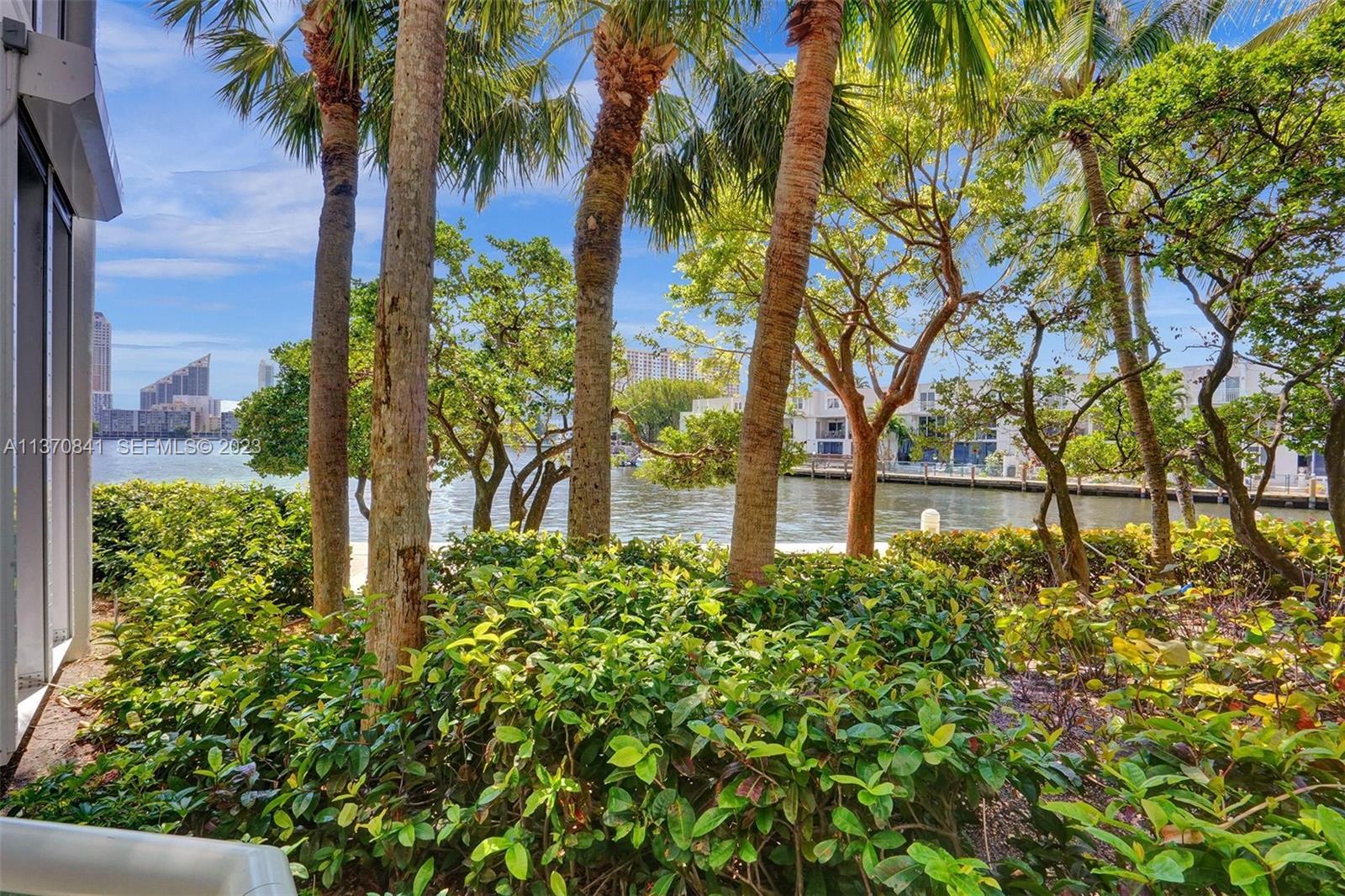 2600 Island Boulevard