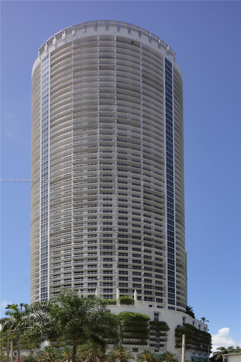 1750 N Bayshore Drive