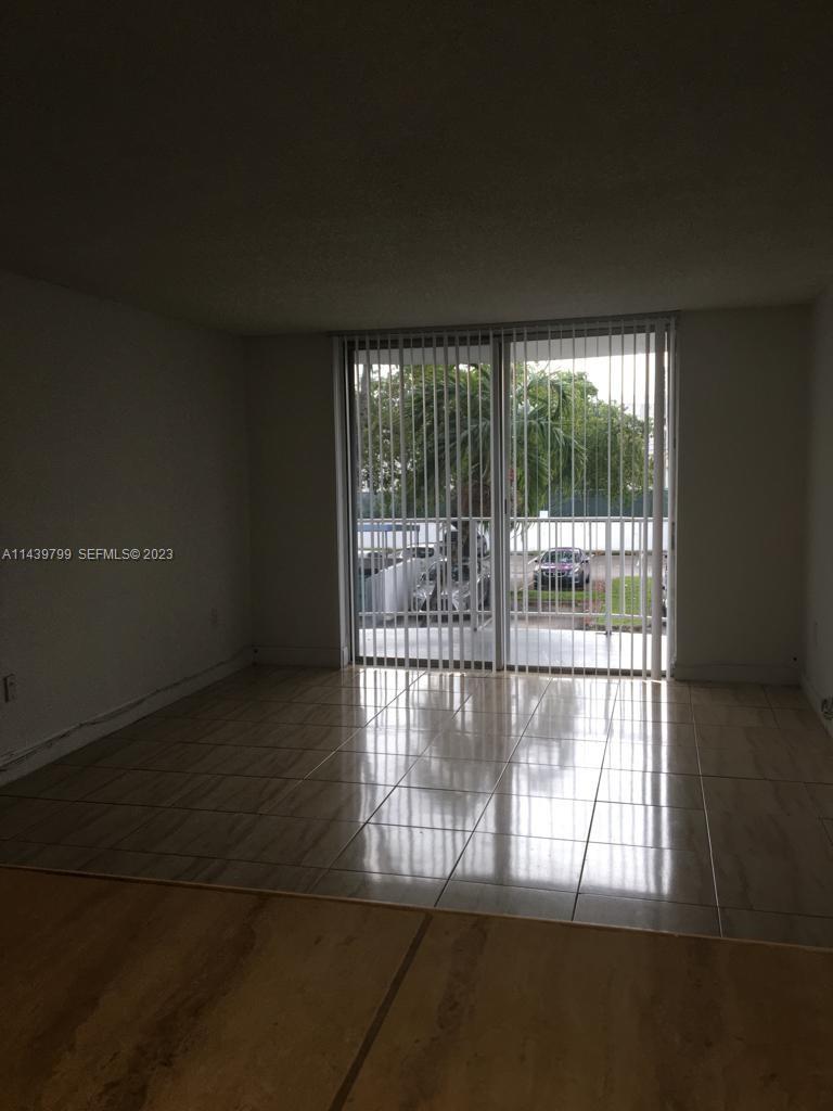 498 NW 165th St Road