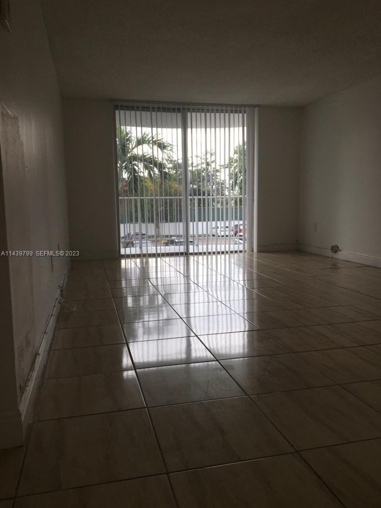 498 NW 165th St Road