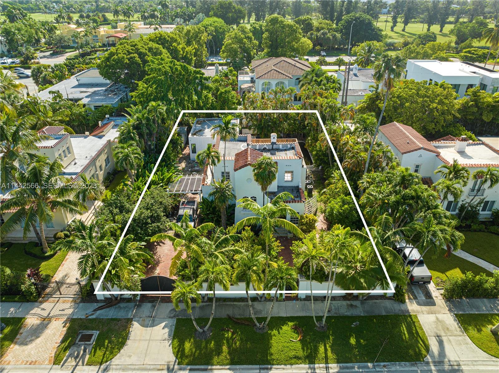 2211 N Bay Road