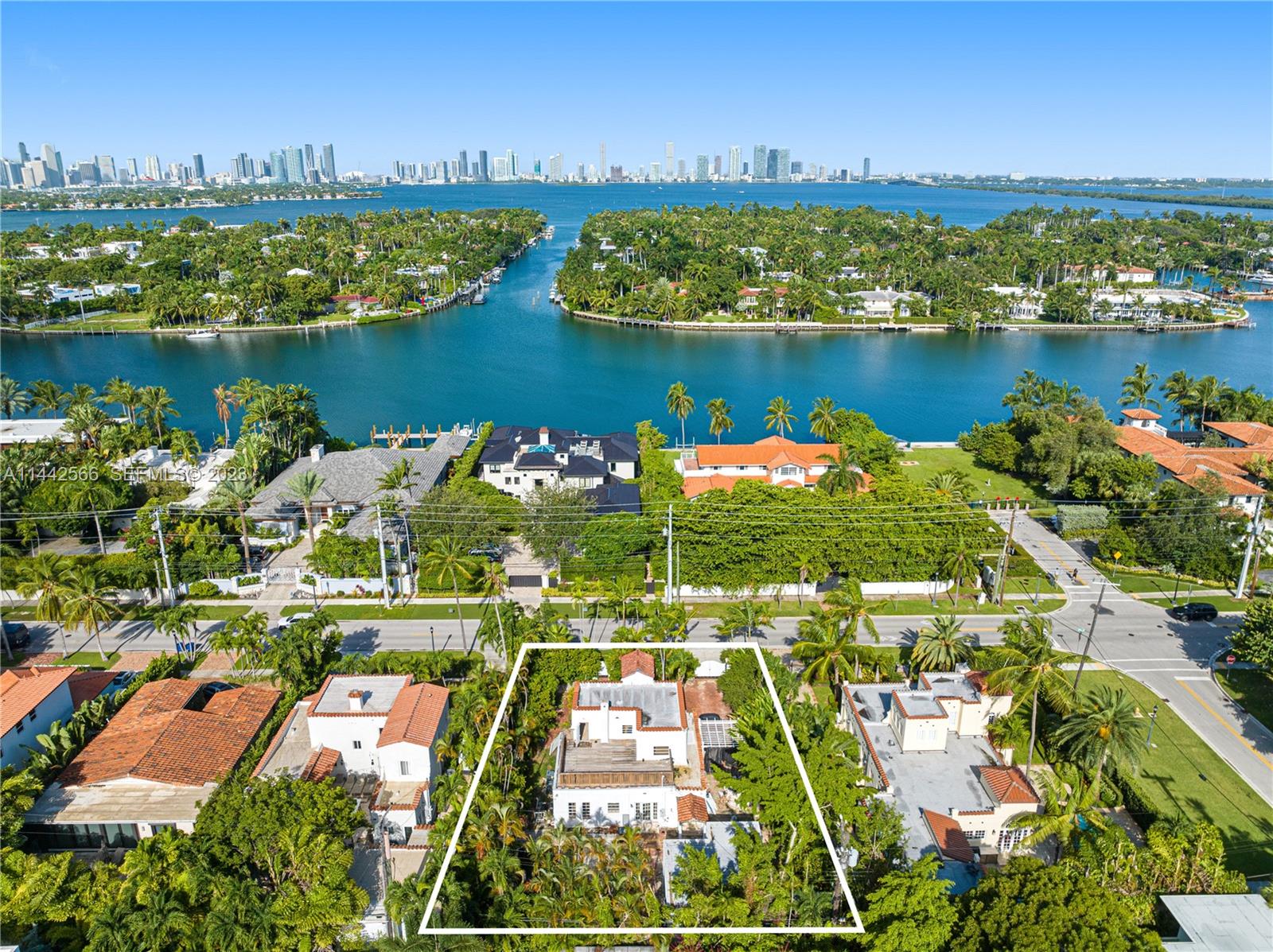 2211 N Bay Road