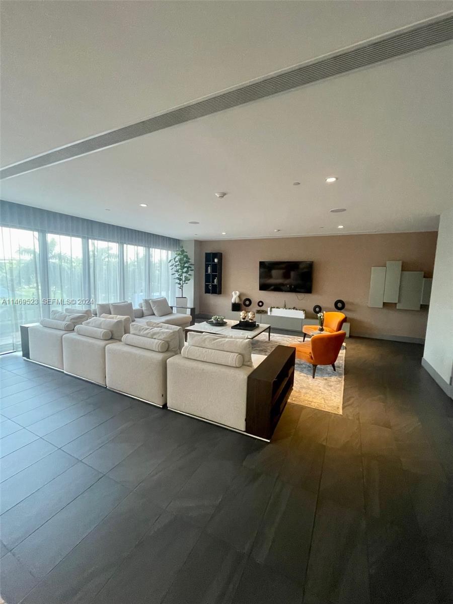 5350 NW 84th Avenue