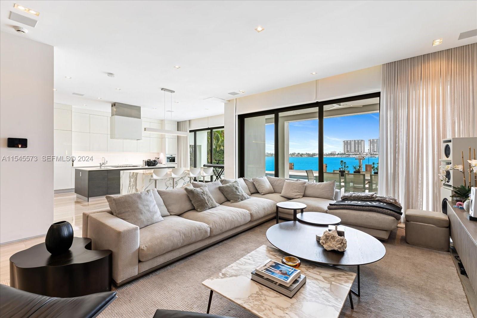 401 E Rivo Alto Drive
