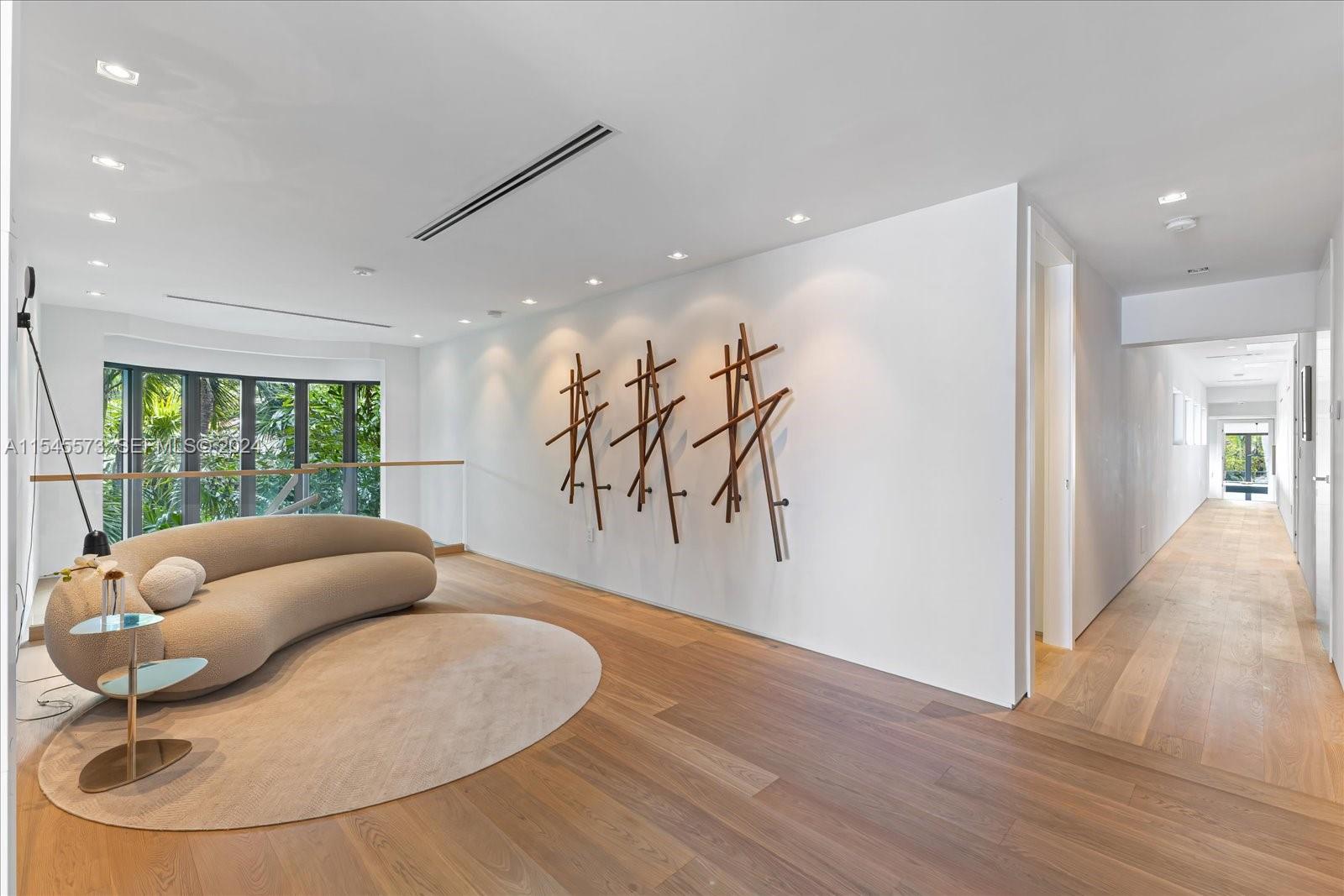 401 E Rivo Alto Drive