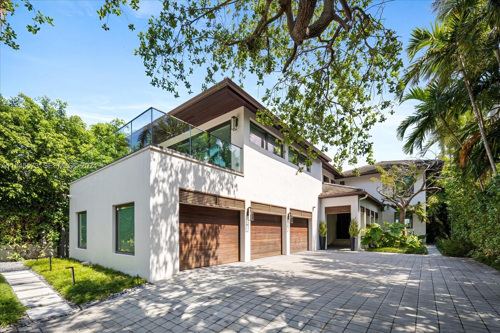 401 E Rivo Alto Drive