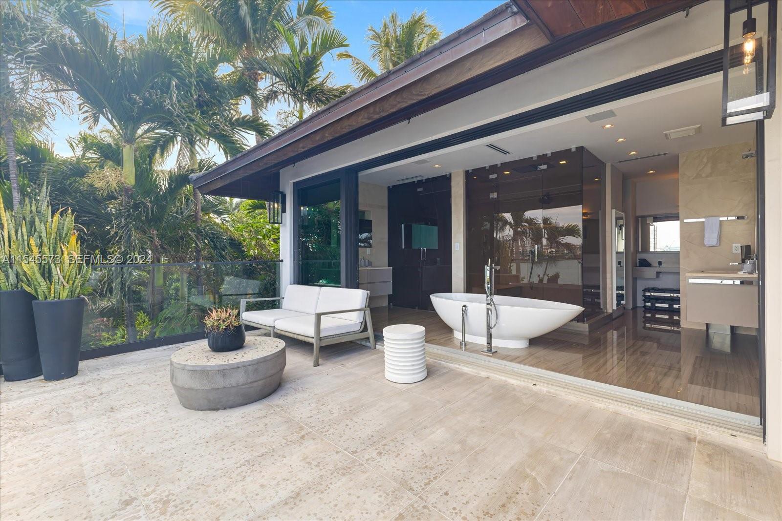 401 E Rivo Alto Drive