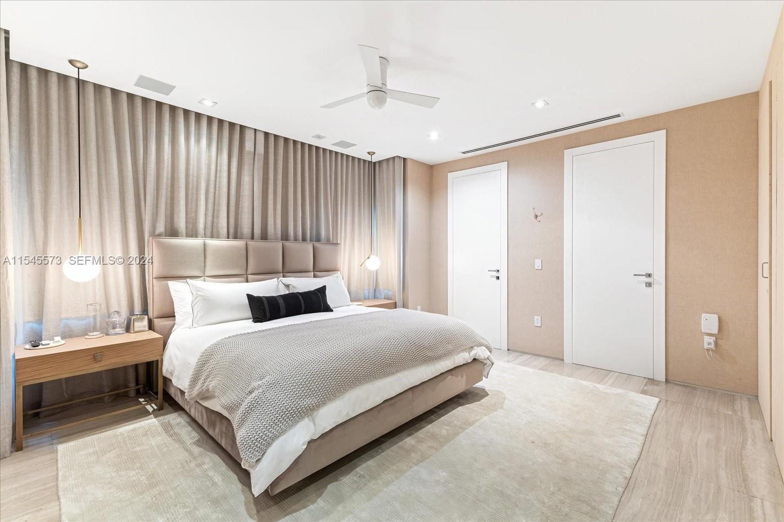 401 E Rivo Alto Drive