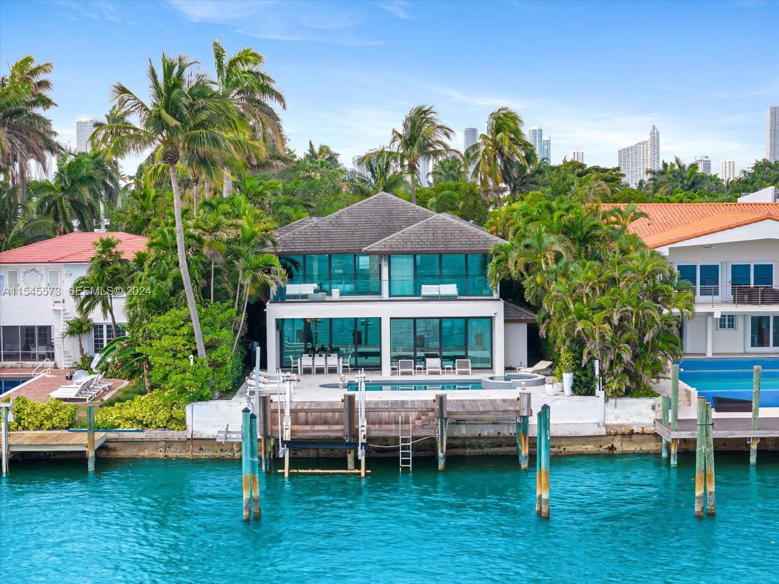 401 E Rivo Alto Drive