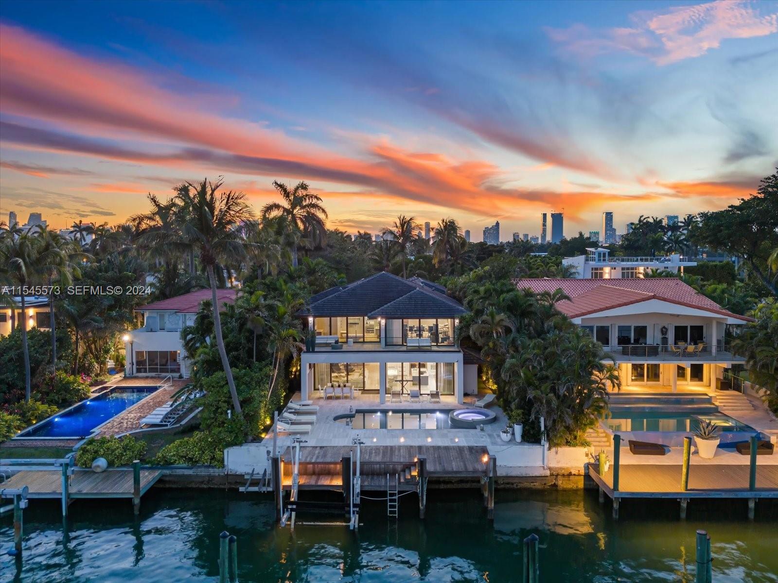 401 E Rivo Alto Drive