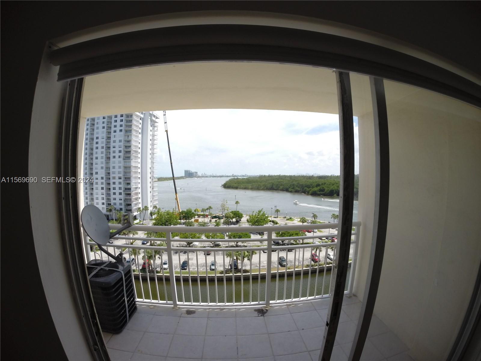 400 Kings Point Drive