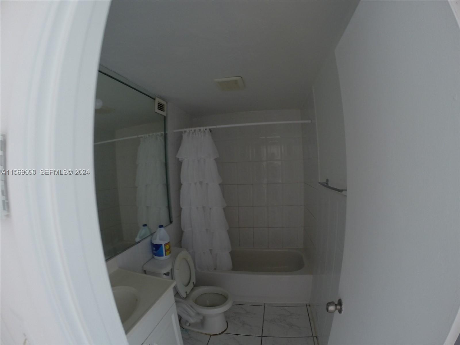 400 Kings Point Drive