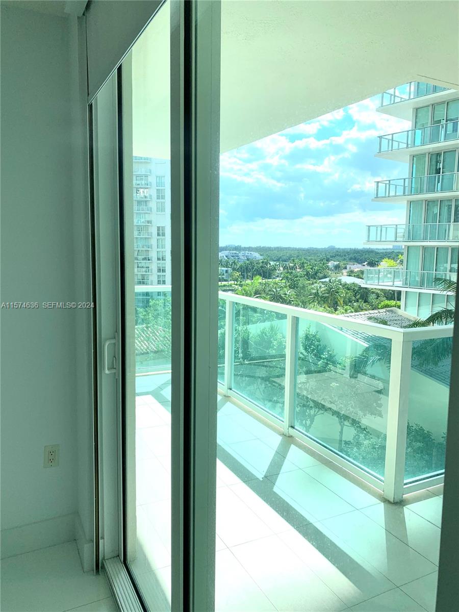 250 Sunny Isles Boulevard
