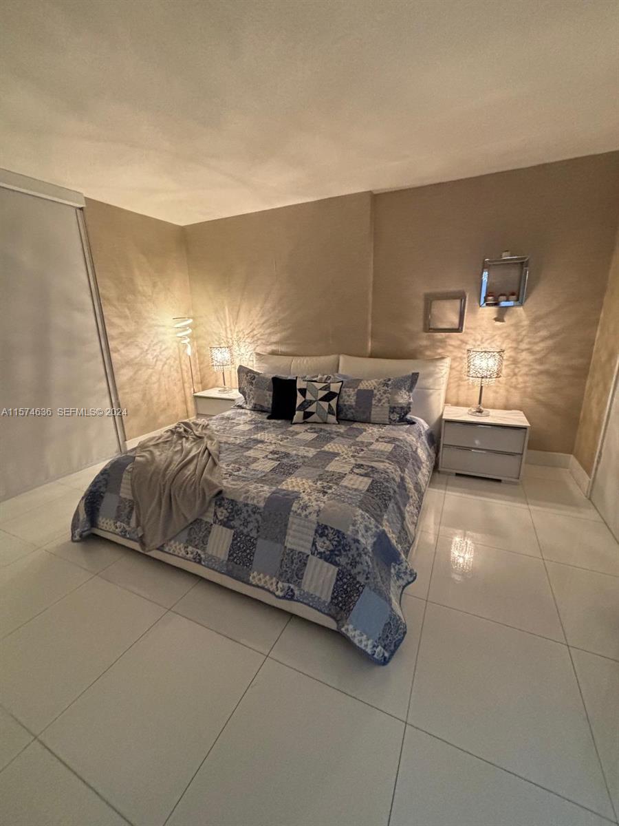 250 Sunny Isles Boulevard