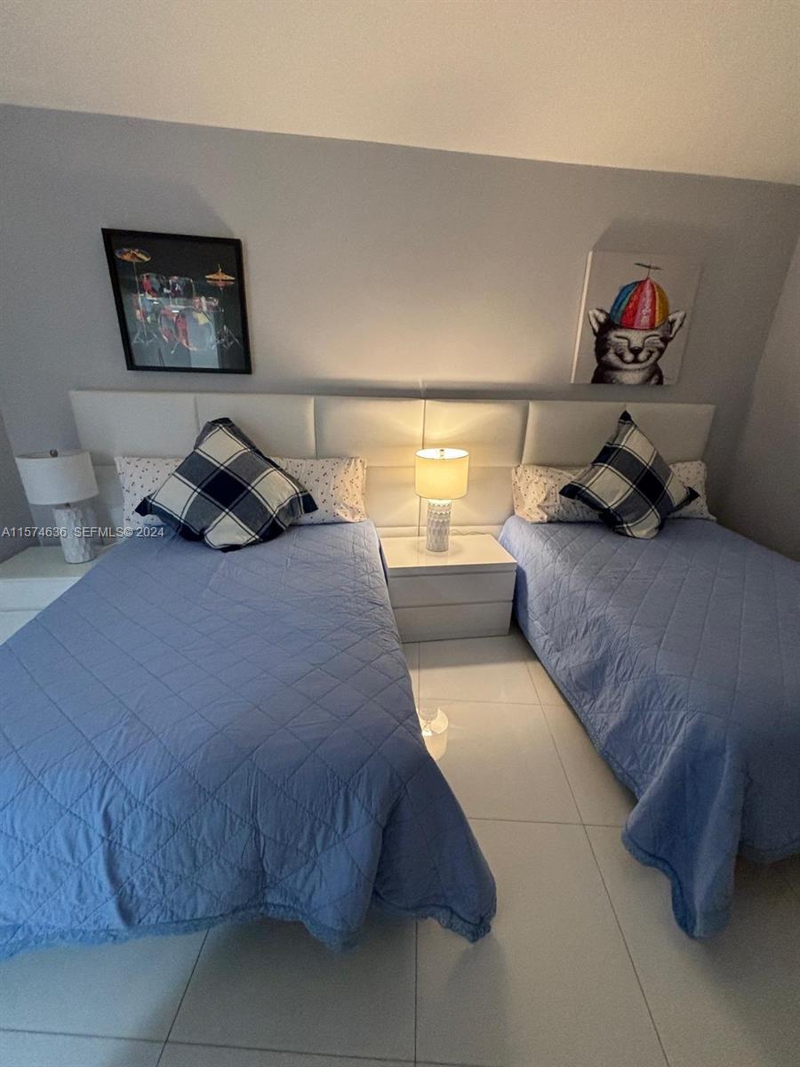 250 Sunny Isles Boulevard