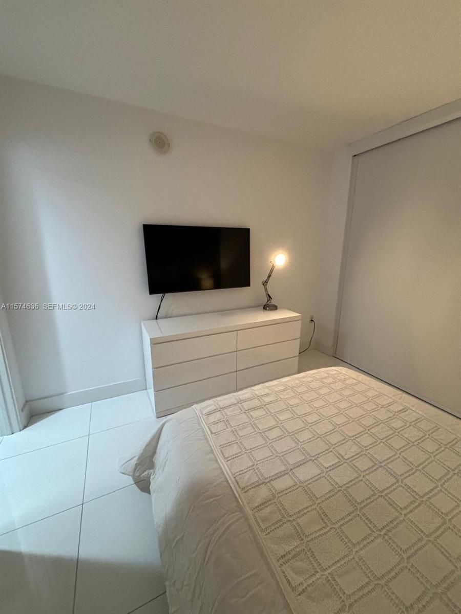 250 Sunny Isles Boulevard