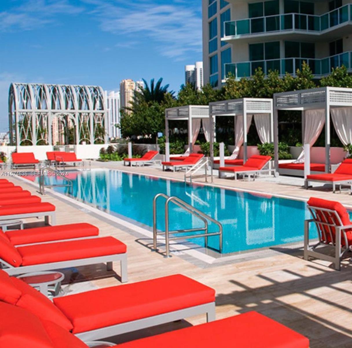 250 Sunny Isles Boulevard