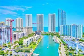 400 Kings Point Drive