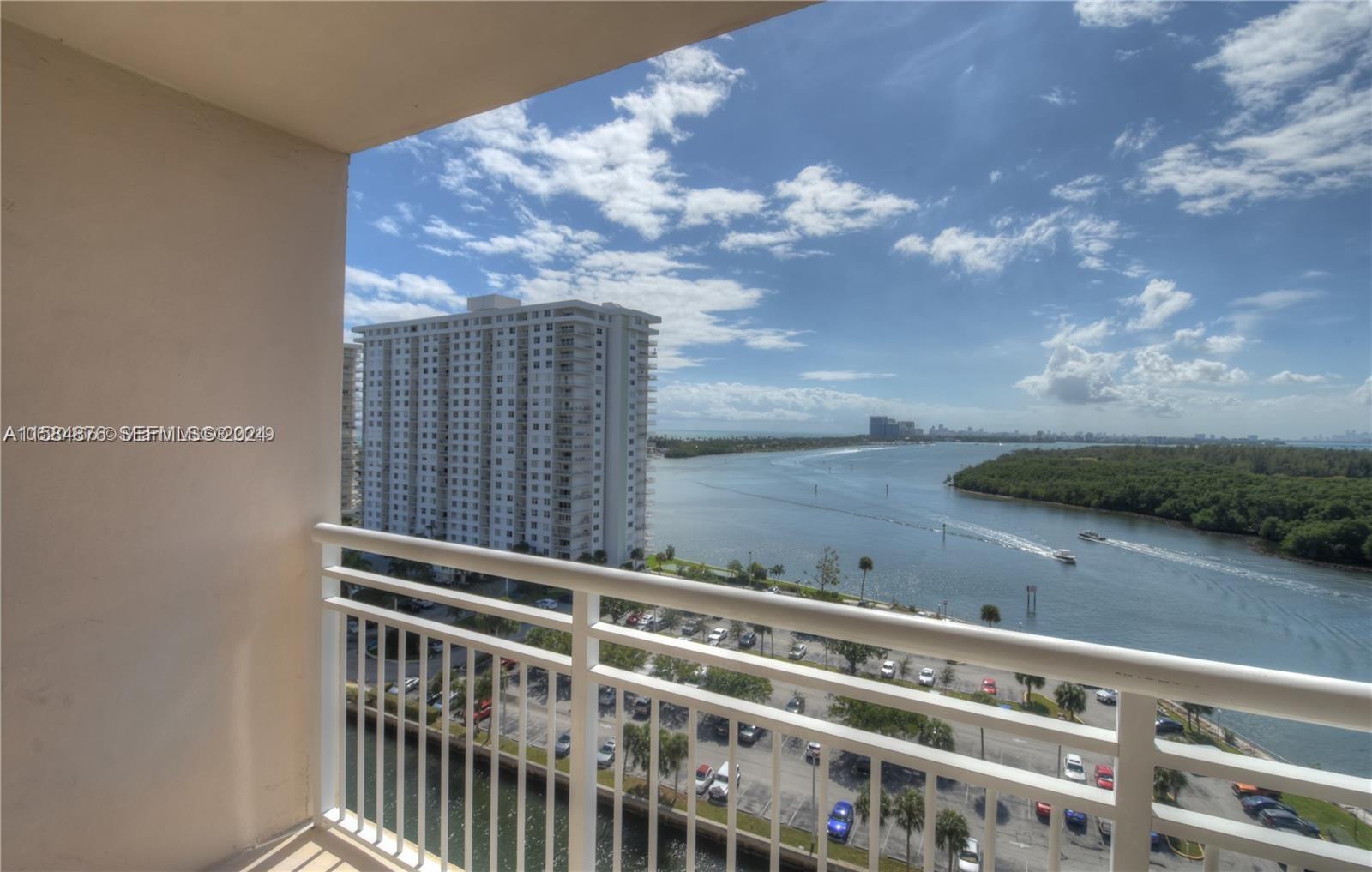 400 Kings Point Drive