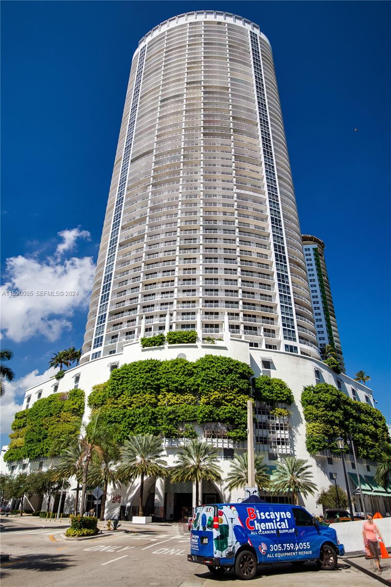 1750 N Bayshore Drive