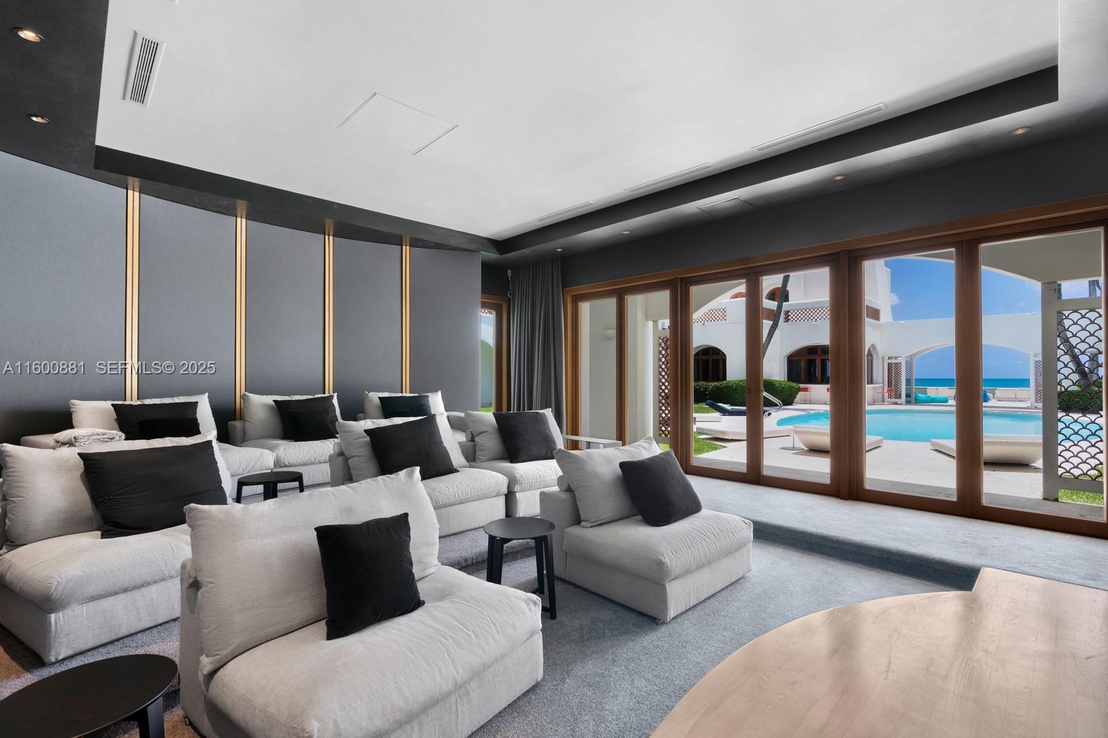 387 Ocean Boulevard