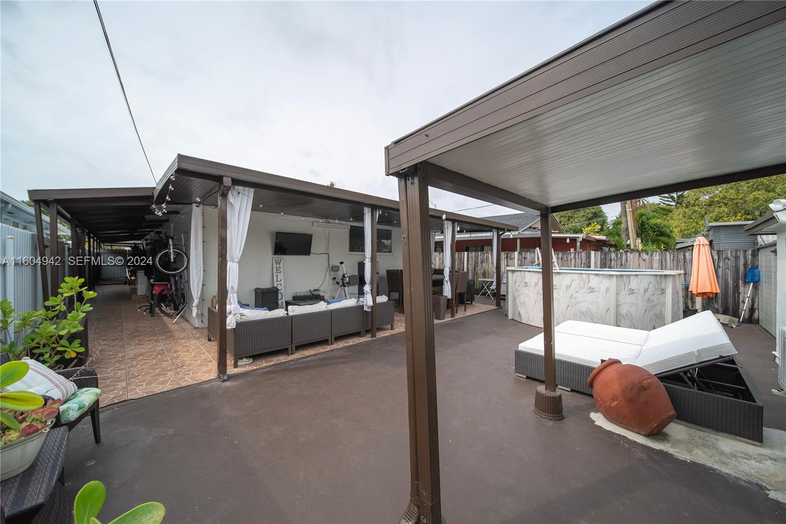 875 E 29th Street