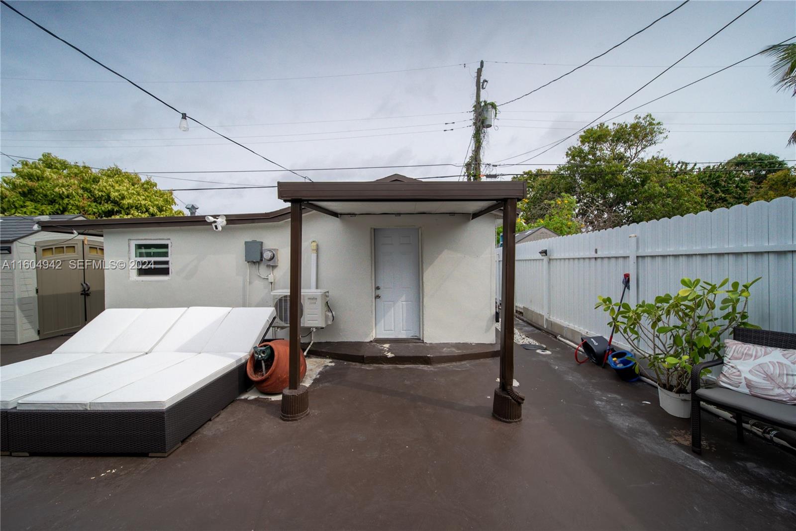 875 E 29th Street