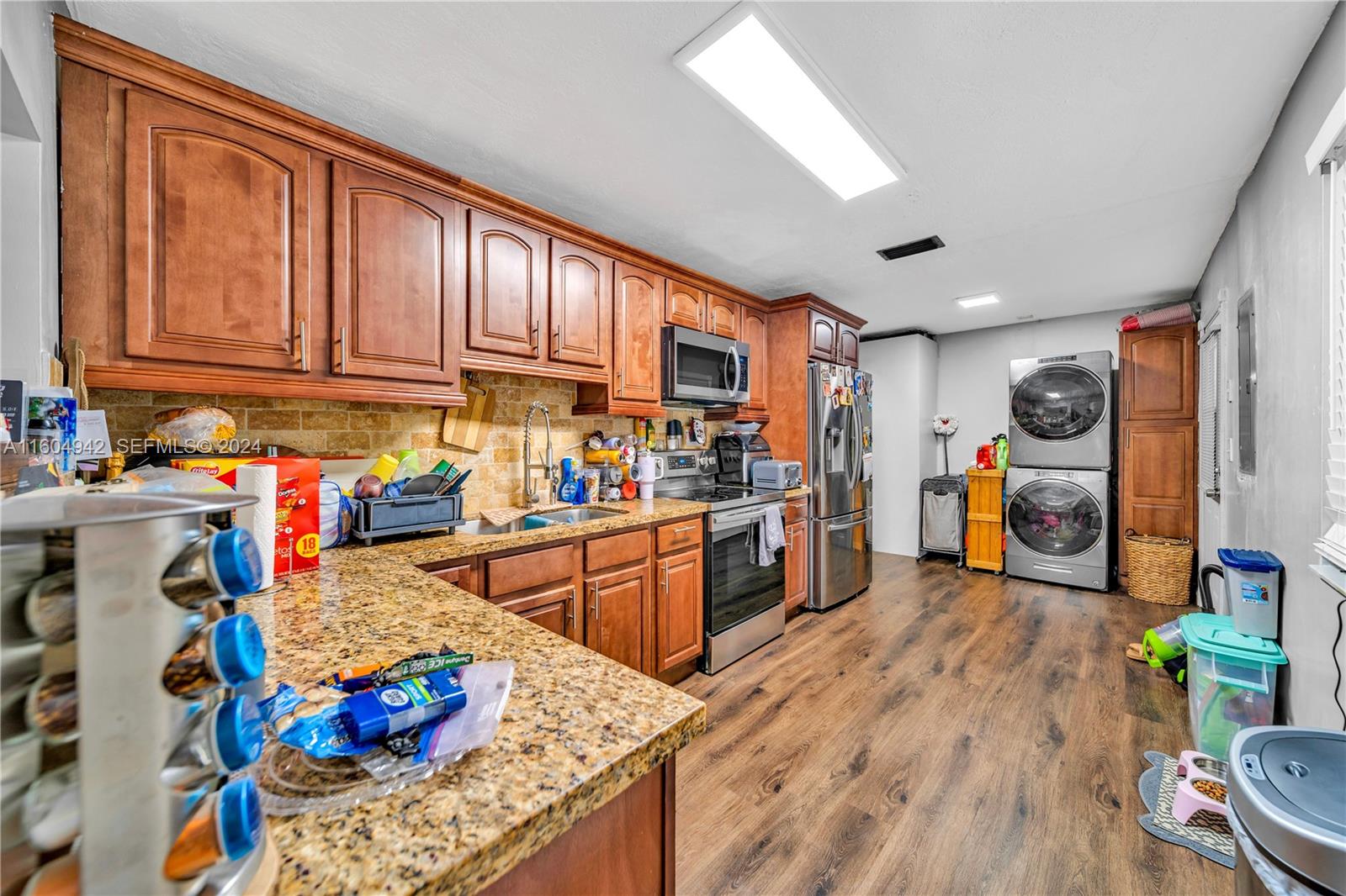 875 E 29th Street