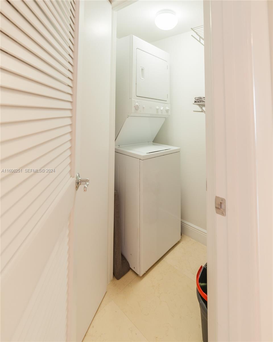 16699 Collins Ave(avlbnow