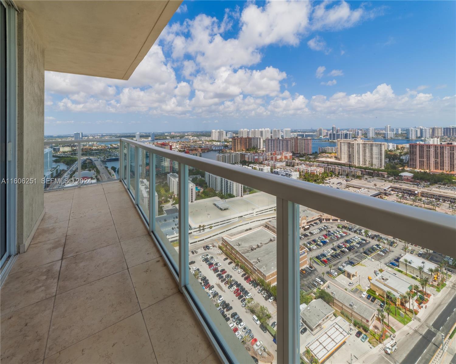 16699 Collins Ave(avlbnow