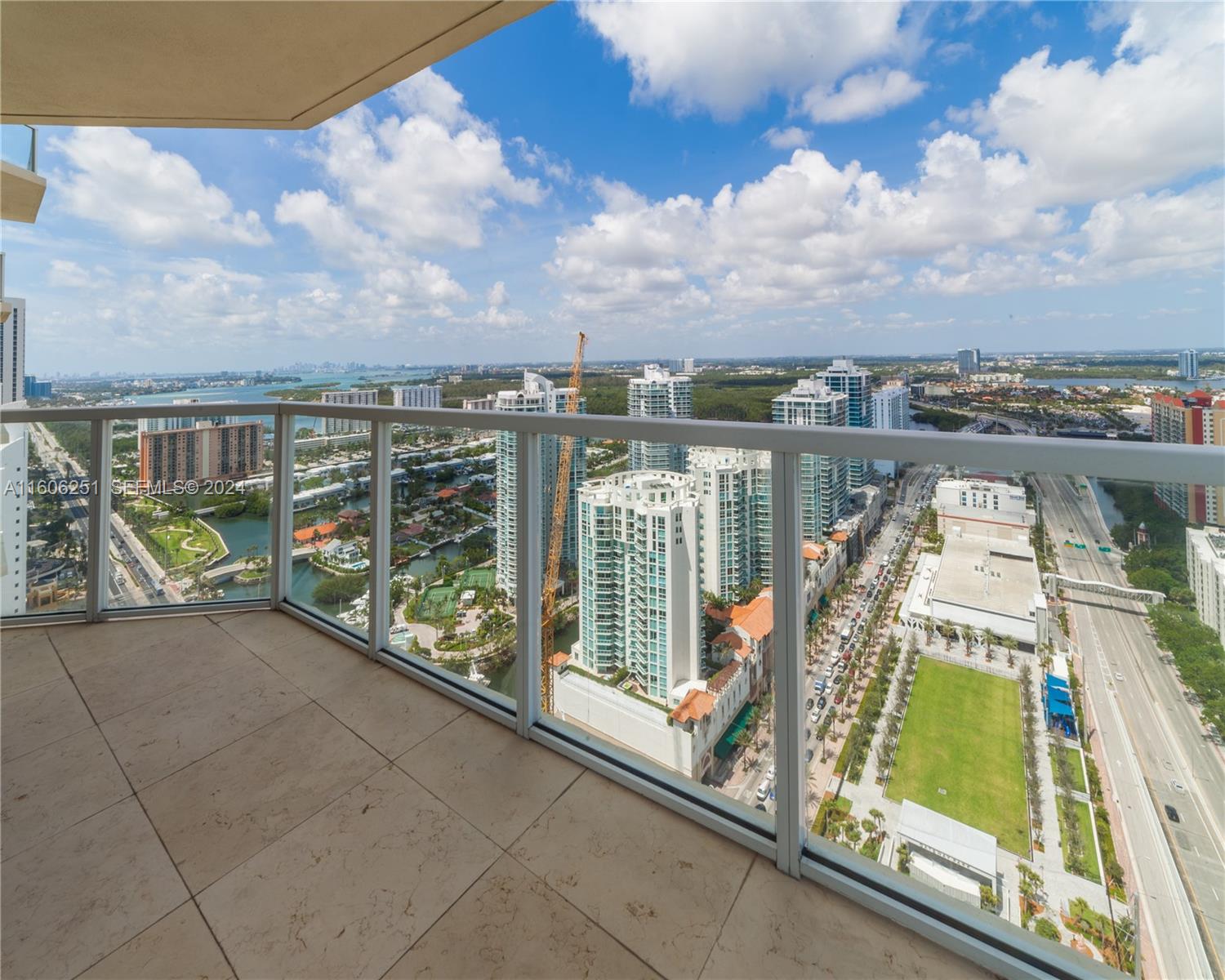 16699 Collins Ave(avlbnow