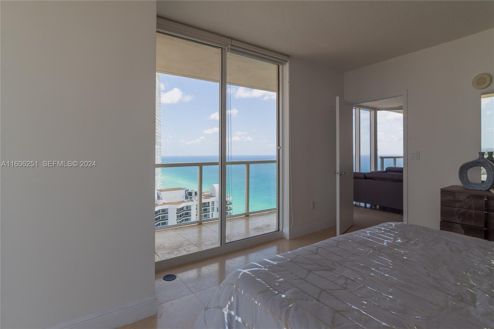 16699 Collins Ave(avlbnow