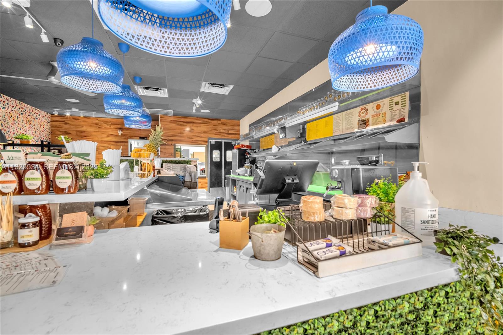 21316 Saint Andrews Blvd ( Restaurant For Sale