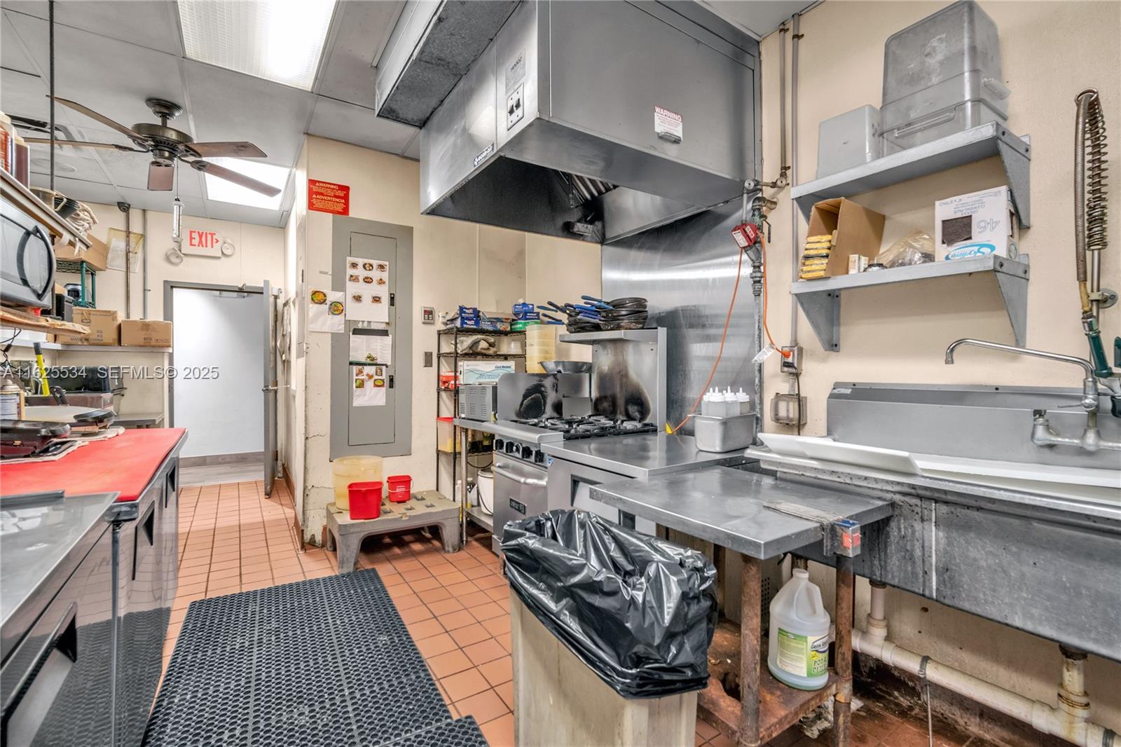21316 Saint Andrews Blvd ( Restaurant For Sale